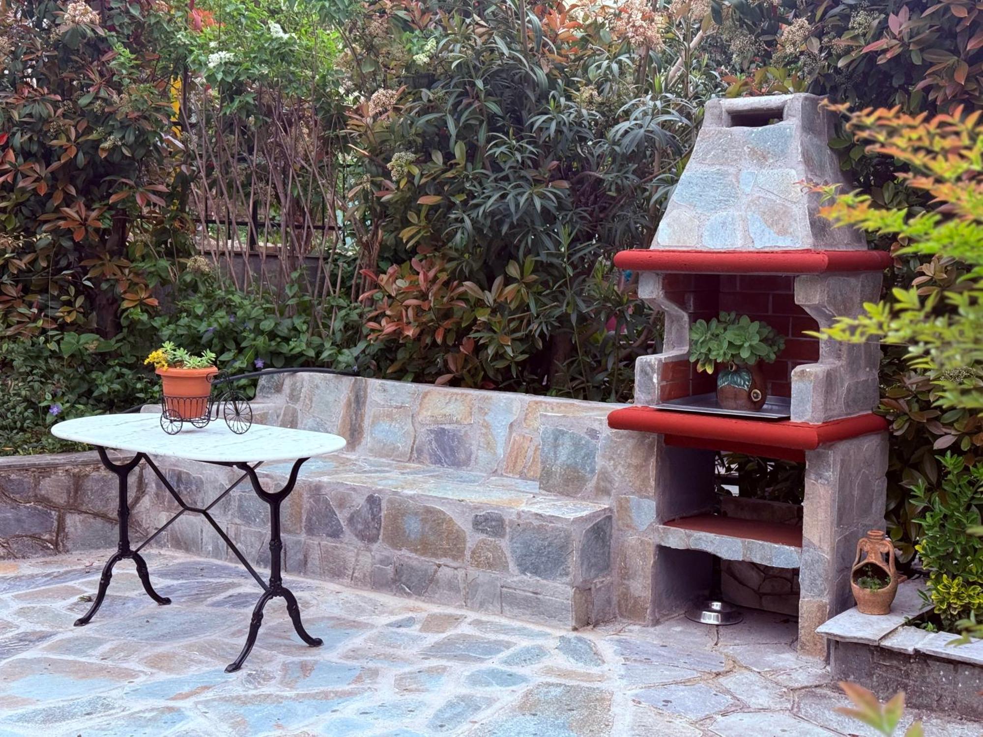 Chara'S Luxury Home Kalambaka Exterior photo